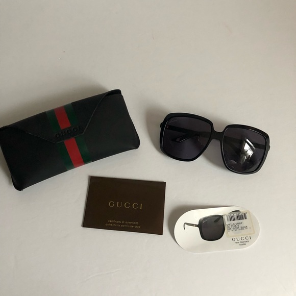 Gucci Accessories - Gucci oversized square sunglasses